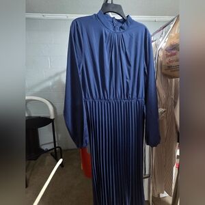 Elegant Blue Pleated Dress